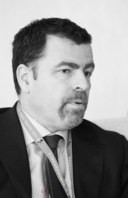 　　狄可為：“現(xiàn)在，雀巢正在改變歷史，中部時(shí)代來(lái)臨了！”