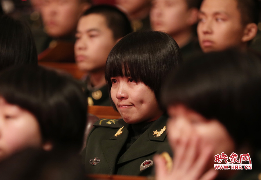 現(xiàn)場觀眾感動落淚。