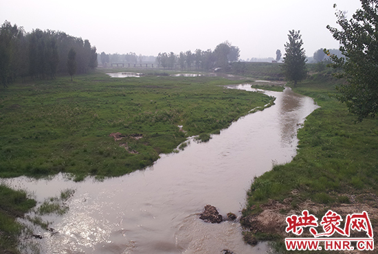 丹水入庫，干涸的白龜山水庫因為有了丹江細水的滋潤，漸漸有了生機。