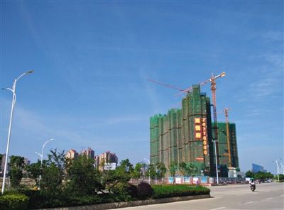 泉州東海片區(qū)海悅府地產(chǎn)項目。該項目開發(fā)公司董事蔡俊偉于春節(jié)前被帶走調(diào)查。