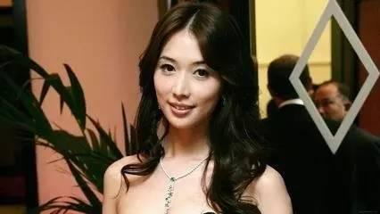 宋丹丹一條微博疑似又把林志玲陳冠希罵戰(zhàn)推向新高度！