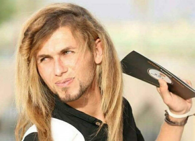 金發(fā)男模疑因長太帥被亂刀砍死 生前正準備選美