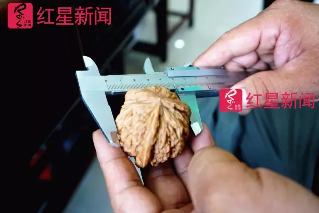 文玩核桃遇冷由幾萬一對降到5元沒人要？商戶否認