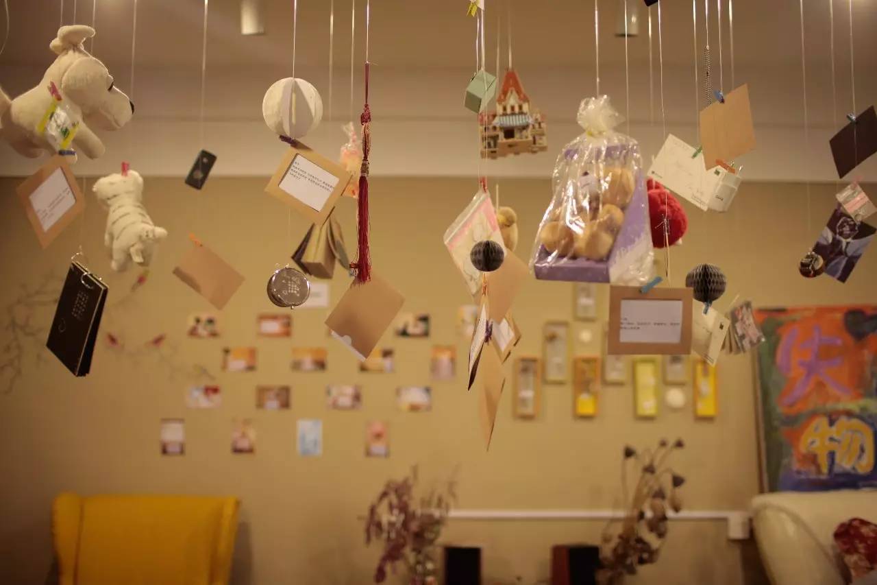 ▲失戀博物館里展示的失戀物品。