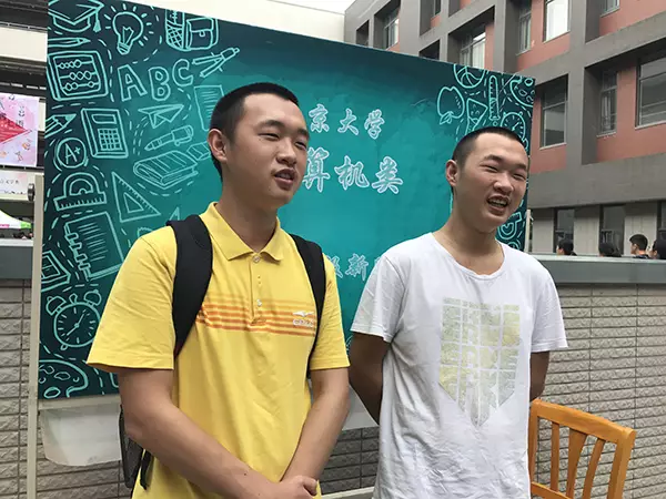 雙胞胎兄弟陳于勤、陳于思。