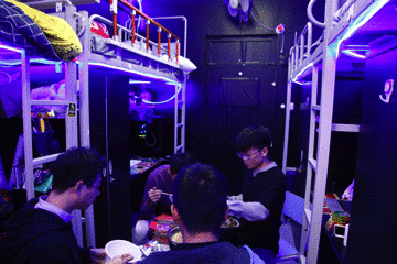 用人臉識別的技術，防火防盜防宿管。宿管一來，就可以自動發(fā)起警報