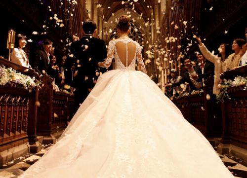 張馨予的婚紗成了淘寶爆款，知道價格后讓人大跌眼鏡！