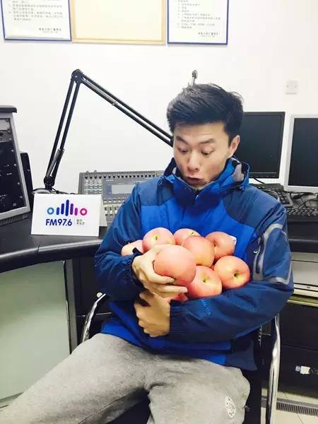 乖乖類！你們真的想用蘋果收買我