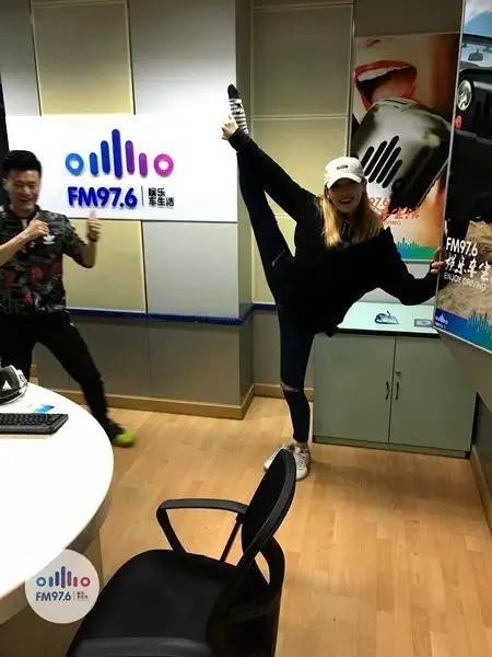 哇哦！都是帶功夫滴美人兒！