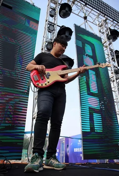 辛苦樂隊老師，你們跟我們一起，共同見證了時光音樂節(jié)是如何一步步成長至今的。