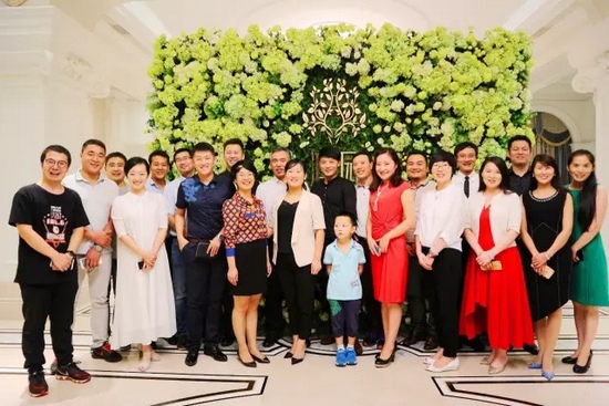 期待的時候，總是很長，相聚的時候，總是很短。