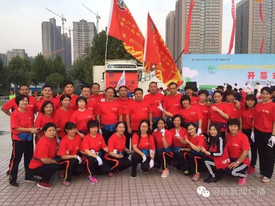 我們龐大的聽(tīng)眾粉絲團(tuán)集結(jié)完畢！