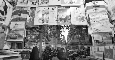 11月25日，鄭州市福壽街一家臺歷、掛歷專營店店主稱，上貨半個多月了，生意一直很冷清