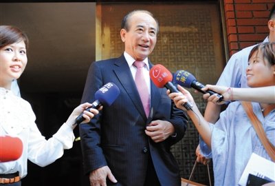 9月11日，王金平前往國民黨考紀(jì)會(huì)時(shí)回答記者提問。