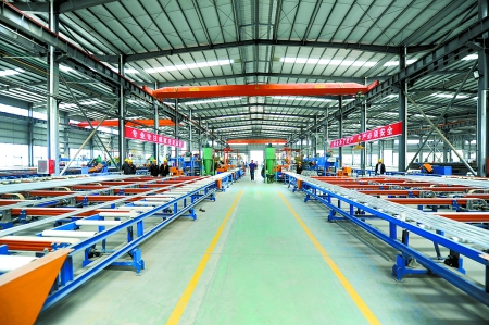 沁陽的廣東興發(fā)10萬噸高檔鋁型材深加工項目正式點火投產