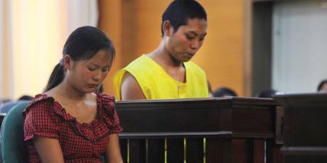 云南80后夫妻賣(mài)女 分贓不均丈夫報(bào)警