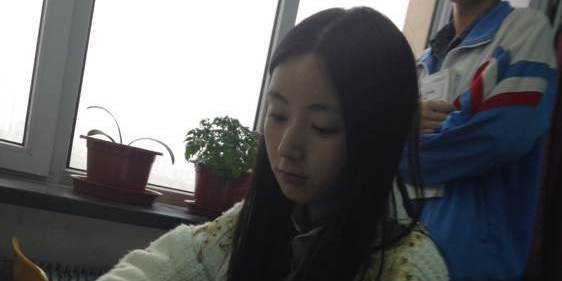 吉林女教師被同學(xué)譽為最美生物老師