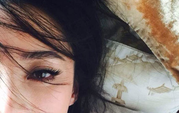 蔣勤勤吊帶美照。