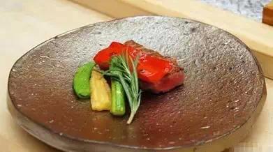 就一點(diǎn)兒紫菜跟生魚片 日料沒吃什么為啥還那么貴？