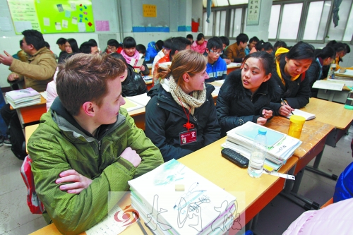 新開(kāi)學(xué)季到來(lái) 鄭州各校變著花樣“開(kāi)好頭”