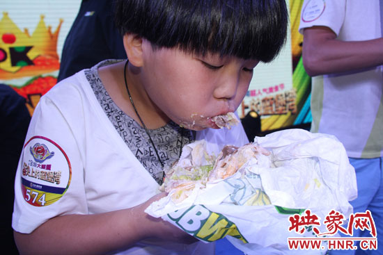 吃漢堡比賽。