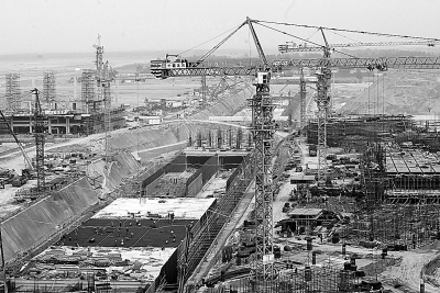 鄭州新鄭國際機場二期工程建設如火如荼。資料圖片