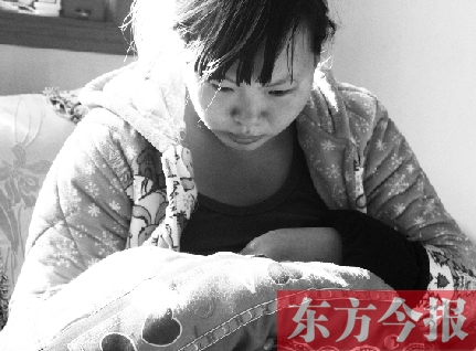 重新找回兒子蛋蛋，年輕的媽媽再也不忍離開(kāi)