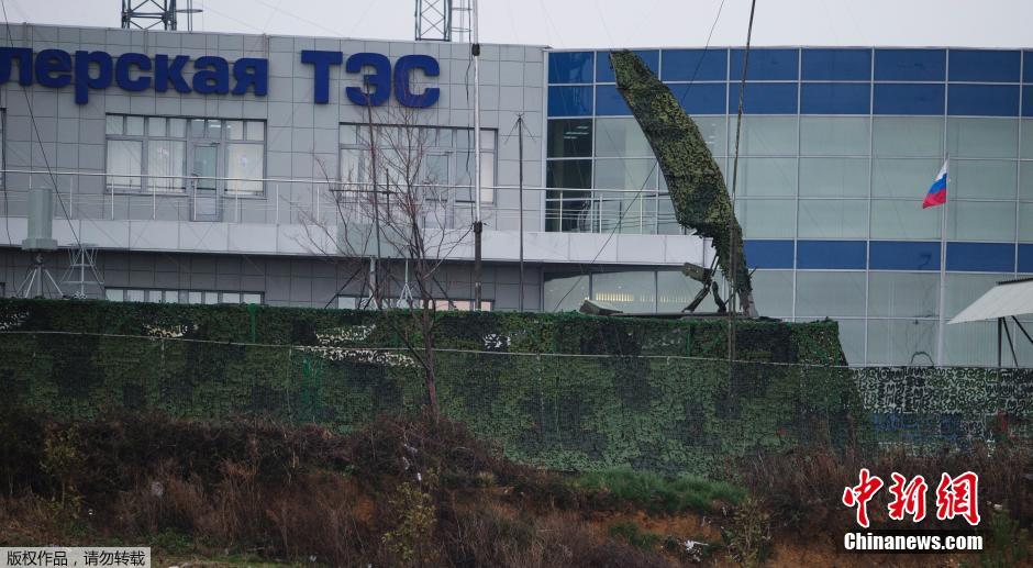 當(dāng)?shù)貢r(shí)間1月29日，俄羅斯索契，2014年索契冬奧會(huì)，俄羅斯軍方在奧林匹克公園周邊部署放空導(dǎo)彈系統(tǒng)。