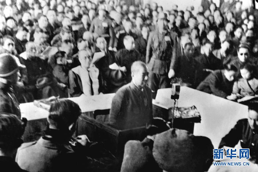 這是抗日戰(zhàn)爭勝利后，制造南京大屠殺的主要罪犯、日軍第6師團師團長谷壽夫被押上審判臺并被處死刑。