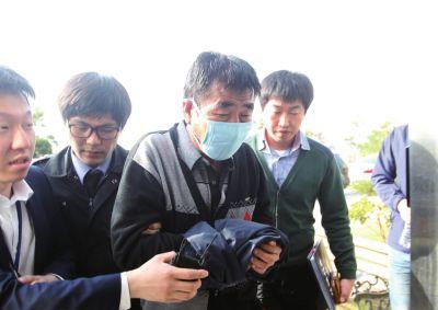 　4月19日，“歲月”號船長李俊錫被正式逮捕資料圖片。