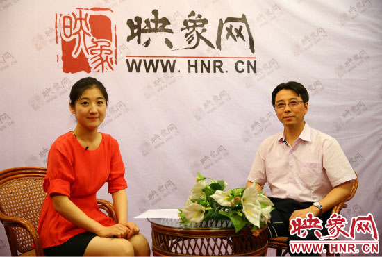 南京大學(xué)河南招生組負(fù)責(zé)人武港山教授做客映象網(wǎng)2014高招“名校面對面”系列視頻訪談。