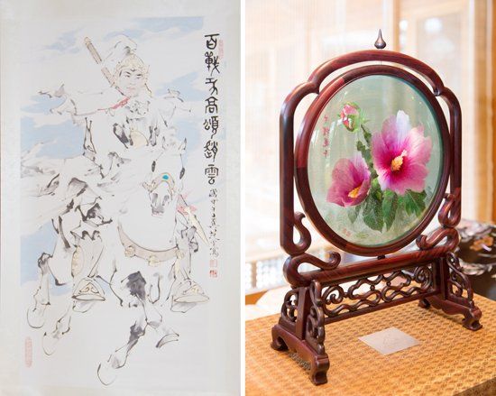 　當(dāng)?shù)貢r(shí)間2014年7月4日，中國(guó)國(guó)家主席習(xí)近平向韓國(guó)總統(tǒng)樸槿惠贈(zèng)送的趙云畫像（左）和木槿花玻璃工藝