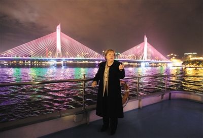 2012年2月3日，德國總理默克爾夜游廣州。