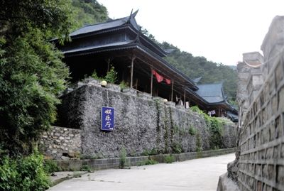 一處仿古“娛樂(lè)廳”位于山莊深處。