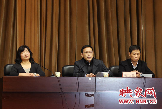 第二組競聘團隊，胡士才（中）朱金星（右）趙瑞瑩（左）。