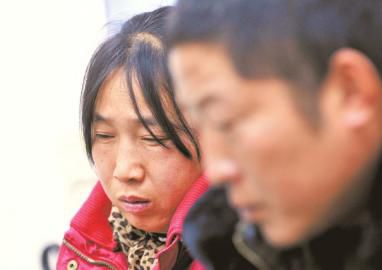 找不到女兒，小王的父母傷心難過。