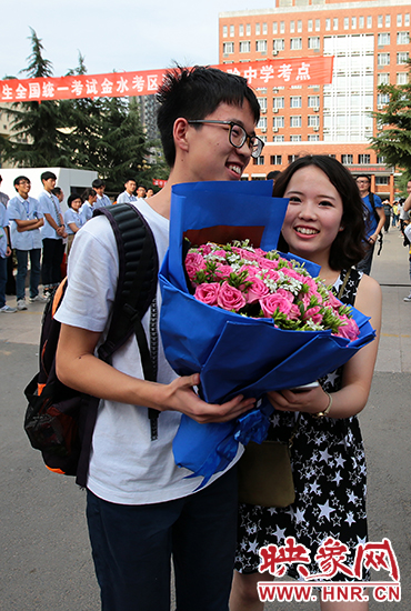 還有一種情，它是懵懂的情愫，你若安好，便是晴天。