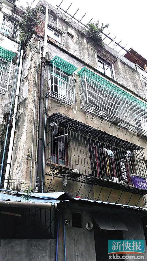 引發(fā)糾紛的是一套老舊房子。 新快報(bào)記者 尹政軍/攝