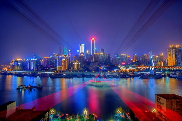 中原地產(chǎn)數(shù)據(jù)顯示，8月最后一周，上海市新建商品住宅成交已連續(xù)5天破千，昨日（8月31日）更是達(dá)到單日成交1123套。