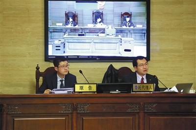 “小黃車”的商標所有人“數(shù)人公司”代理律師稱，“ofo小黃車”侵犯了“小黃車”的注冊商標。