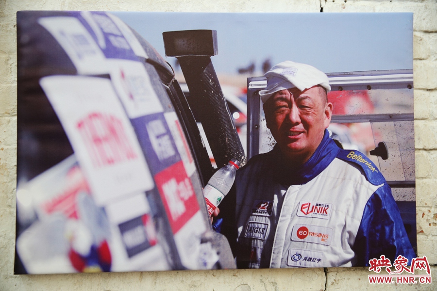 賽車的世界、更是男人的世界。圖為部分參展攝影作品。