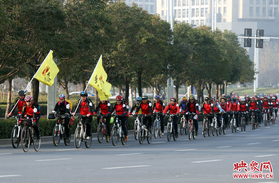 獻愛心、騎行天下，映象網(wǎng)騎行車友樂翻天