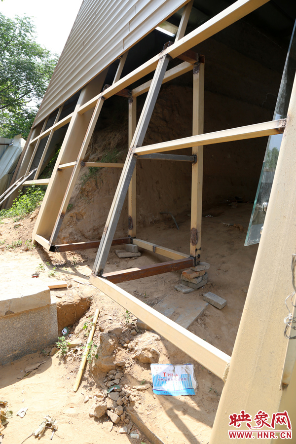 目前，該項(xiàng)工程即將竣工。