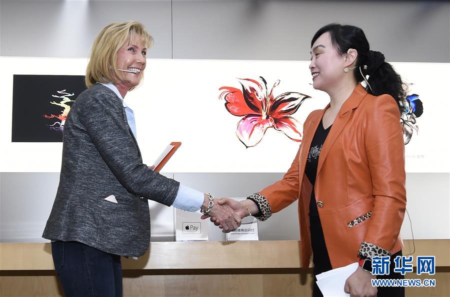 （經(jīng)濟(jì)）（2）Apple Pay正式在中國大陸市場(chǎng)推出