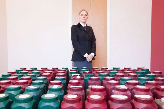 英25萬具骨灰滯留殯儀館，部分存放逾40年無人認(rèn)領(lǐng)。（網(wǎng)頁截圖）