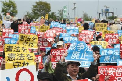日本東京5萬市民集會(huì)反對修憲 要求安倍下臺(tái)