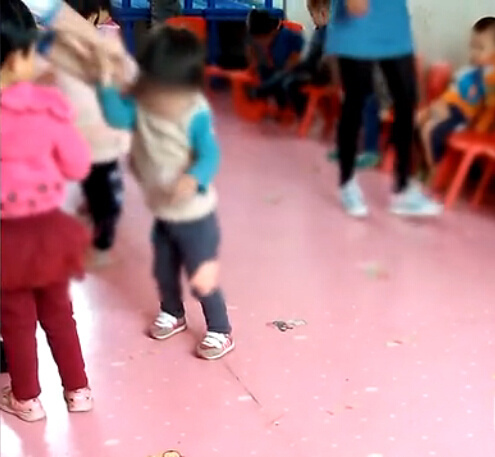 網(wǎng)曝山西一幼兒園兒童遭毆打戲虐恐嚇