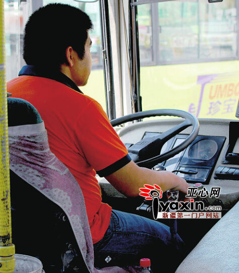 無(wú)人讓座司機(jī)拒絕開車 被質(zhì)疑