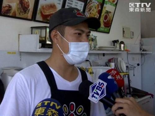 老板表示，妻子的主治醫(yī)師也說過，確實(shí)有“驚嚇導(dǎo)致流產(chǎn)”的案例。