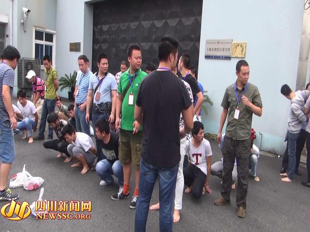 公安局管抓捕詐騙公司現(xiàn)場（警方視頻截圖）。